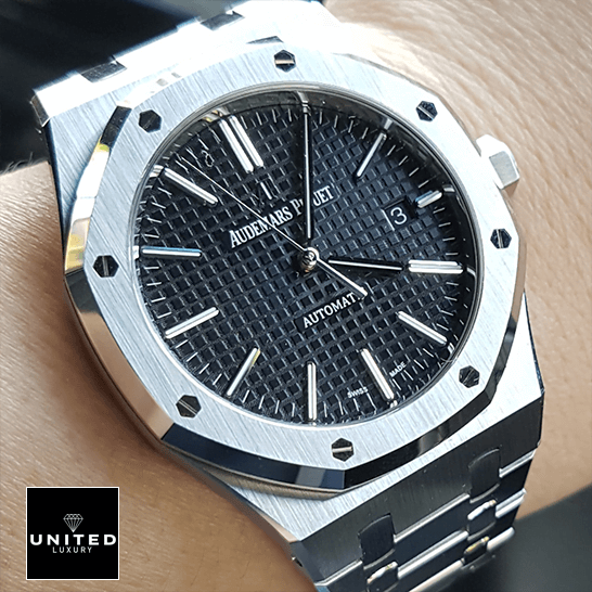 Audemars Piguet Royal Oak Black Dial Automatic Replica on the man wrist