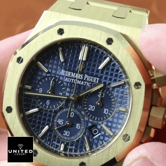 Audemars Piguet Royal Oak 26320BA.OO.1220BA.02 Premium Replica 1:1 audemars piguet royal oak chronograph 26320BA blue Audemars Piguet Royal Oak Blue Dial Replica on the hand