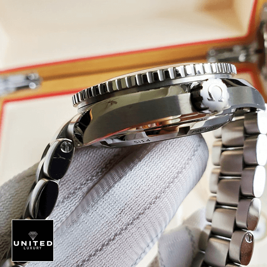 Omega Seamaster Diver Steel 210.30.42.20.06.001 Exclusive Clone Edition omega seamaster planet ocean 232.30.42.21.01.002 replica stainless Omega Seamaster Planet Ocean 232.30.42.21.01.002 Replika taç