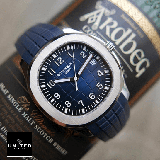 Patek Philippe Aquanaut "Blue Dial" 5168G-001 Perfect Duplicate 1:1 patek philippe aquanaut blue dial 5168G 001 man blue Patek Philippe Geneve Blue Dial Replica front view