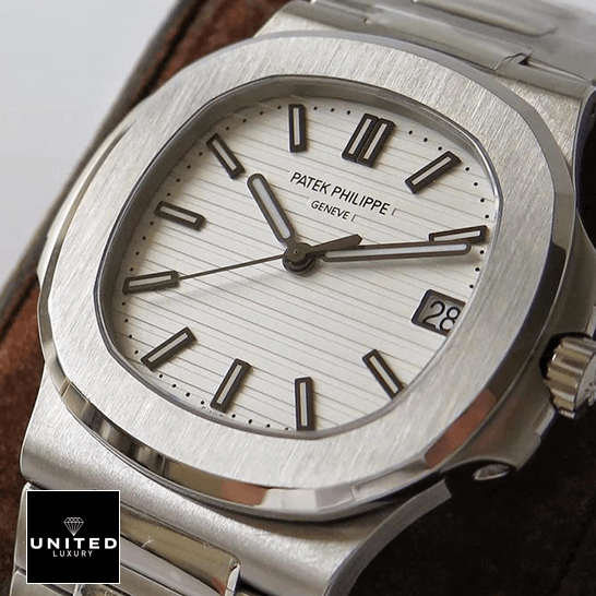 Patek Philippe Nautilus 5711/1A-011 "White Dial" Exceptional Replica 1:1 patekphilippe nautilus 57111A 011 replica dial Patek Philippe Nautilus 57111A-011 Steel Case White Dial Replica front view