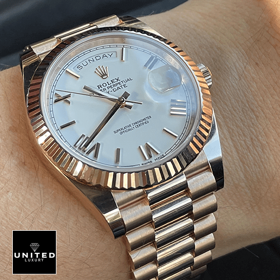 Rolex Day-Date 118235F-0024 President Rose Gold Roman Dial Ultra Fine Replica rolex day date 118235f 0024 replica hand Rolex Day-Date President 118235f-0024 White Dial Replica on his arm