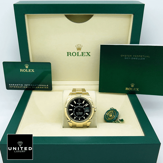 Rolex Sky-Dweller 326938-0004 "Yellow Gold" Replica rolex sky dweller black dial yellow gold 326938 oyster man Rolex Sky-Dweller Black Dial Yellow Gold 326938-0004 Oyster Replica in the Green Rolex Box