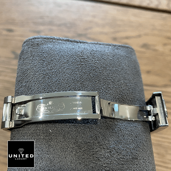 Rolex Datejust 126200-0008 White Dial Swiss Super Clone rolex datejust 126200 0008 replica foldingclasp Rolex Datejust 126200-0008 with gray stand open clap