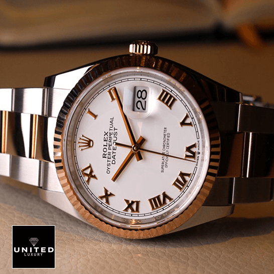 Rolex Datejust 126223 Two-Tone Super Clone 1:1 Rolex Datejust 126231 Oyster Roman White Dial Replica on the box
