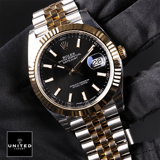 Rolex Datejust 126333 Black Jubilee Premium Replica 1:1 Rolex Datejust 126333 Yellow Gold Steel Black Dial Jubilee Replica on the hand
