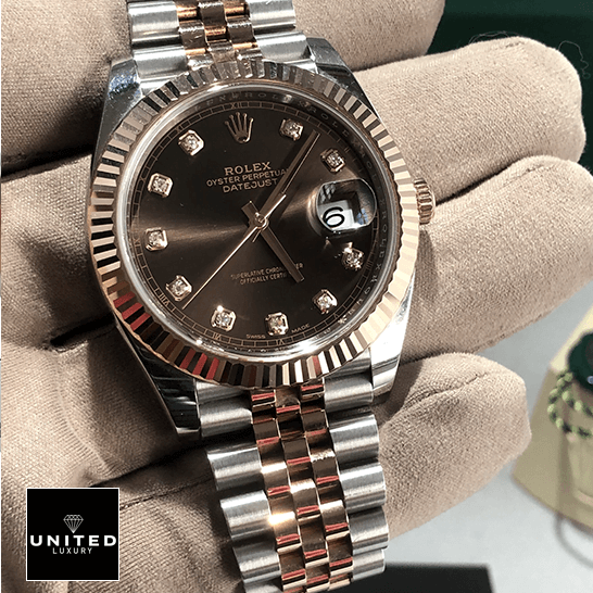 Rolex Datejust 126331-0004 "Chocolate" Precision Clone Rolex Datejust 126331 Rose Gold Chocolate Diamond Dİal Replica on the hand