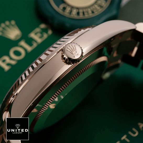 Rolex Day-Date 228235 "White Dial" Signature Replica 1:1 Rolex Day-Date 228235 Rose Gold Crown Pusher Replica Right Side