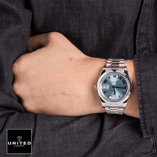 Rolex Day-Date 228206 "Roman Numerals" Handcrafted Clone Quality Rolex Day-Date II Stainless Steel 218206 Oyster Replica on his arm