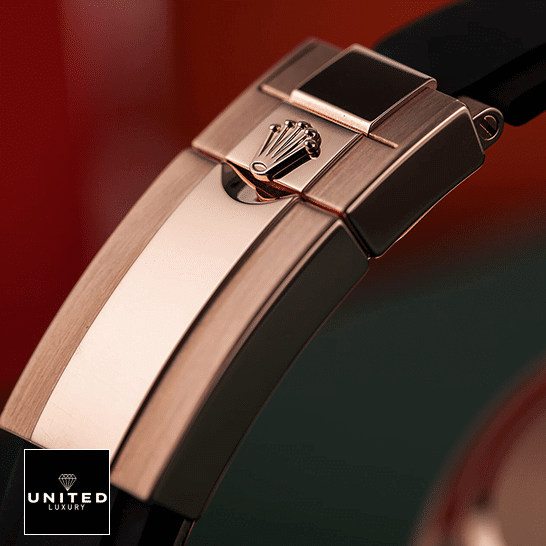 Rolex Cosmograph Daytona 116515LN Top Replica 1:1 Rolex Daytona Cosmograph 116515LN Replica Rose Gold Fold Clasp on the Rolex Logo