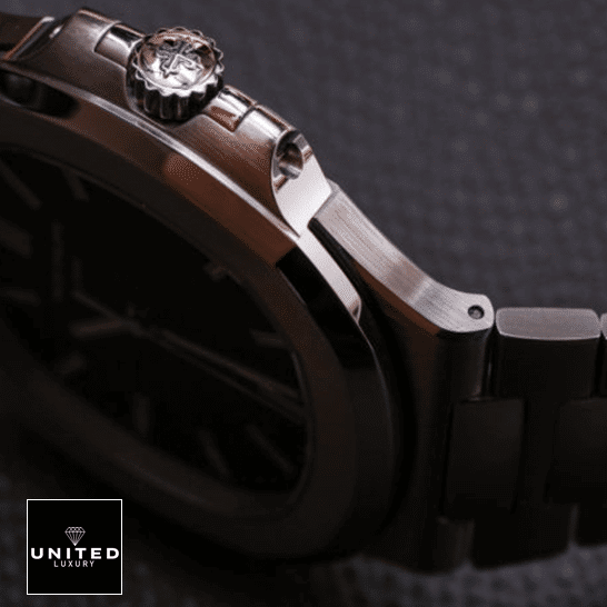 Patek Philippe Nautilus 5711/1A-010 Blue Dial Signature Replica 1:1 Patek Philippe 5711 1A 010 replica near Patek-Philippe-5711-1A-010-replica-near