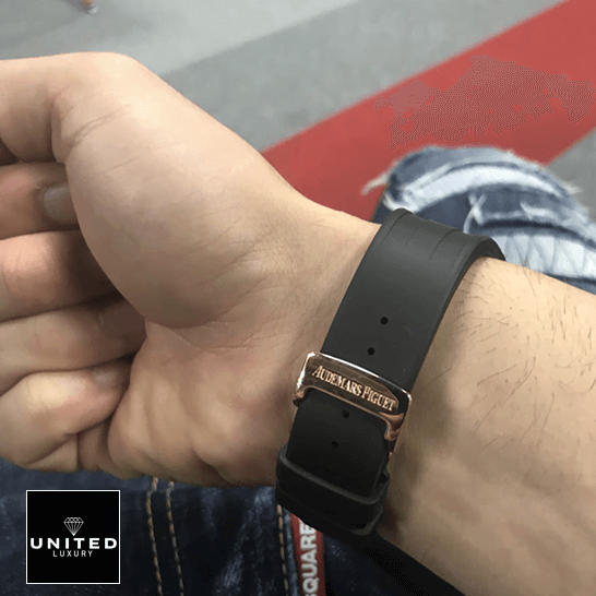 AP Royal Oak Offshore Super Clone 25940OK.OO.D002CA.01 United Luxury Shop Deluxe Replica Edition audemars piguet royal oak o ffshore 25940OK.OO .D002CA.01 replica black Audemars Piguet Royal Oak Offshore 25940OK.OO_.D002CA.01 Erkek bileğinde replika