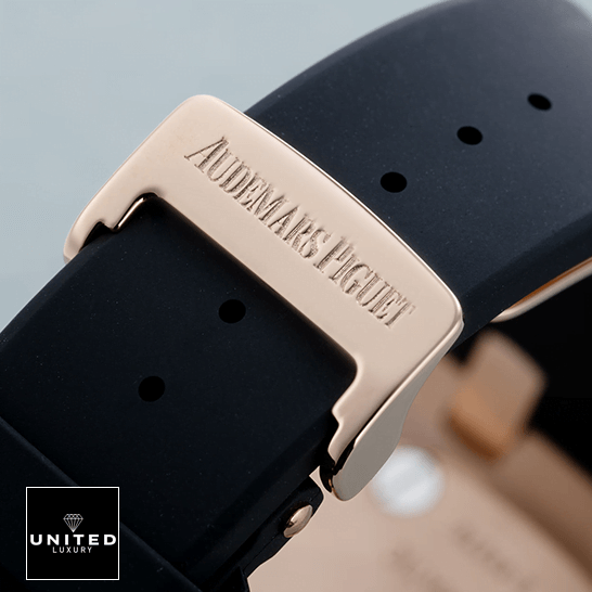 AP Royal Oak Offshore Super Clone 25940OK.OO.D002CA.01 United Luxury Shop Deluxe Replica Edition audemars piguet royal oak o ffshore 25940OK.OO .D002CA.01 replica clasp Audemars Piguet Royal Oak Siyah Kauçuk Bilezik Çelik Toka Replika