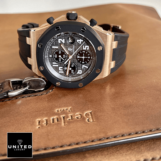 AP Royal Oak Offshore Super Clone 25940OK.OO.D002CA.01 United Luxury Shop Deluxe Replica Edition audemars piguet royal oak o ffshore 25940OK.OO .D002CA.01 replica tiltedleft 1 Audemars Piguet 25940OK.OO_.D002CA.01 Black Bezel Replica side view