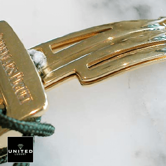 Audemars Piguet Royal Oak Offshore 26007BA.OO.D088CR.01 "Arnold Schwarzenegger" Handcrafted Clone Quality audemars piguet royal oak offshore 26007BA.OO .D088CR.01 replica clasp Audemars Piguet Royal Oak Yellow Gold Clasp Replica ceramic background