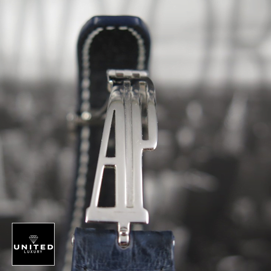 Audemars Piguet Royal Oak Offshore 26170ST.OO.D305CR.01 "Navy" High-End Replica 1:1 audemarspiguet royaloakoffshore 26170ST.OO .D305CR.01 clasp Audemars Pişguet Royal Oak Offshore Replica opened clasp