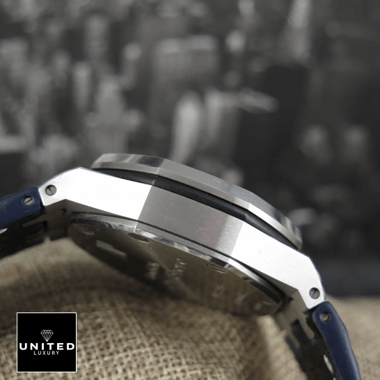 Audemars Piguet Royal Oak Offshore 26170ST.OO.D305CR.01 "Navy" High-End Replica 1:1 audemarspiguet royaloakoffshore 26170ST.OO .D305CR.01 leftside Audemars Piguet Royal Oak Steel Case Replica