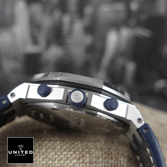 Audemars Piguet Royal Oak Offshore 26170ST.OO.D305CR.01 "Navy" High-End Replica 1:1 audemarspiguet royaloakoffshore 26170ST.OO .D305CR.01 rightside Audemars Piguet Royal Oak Steel Case Replica crown / psuh button