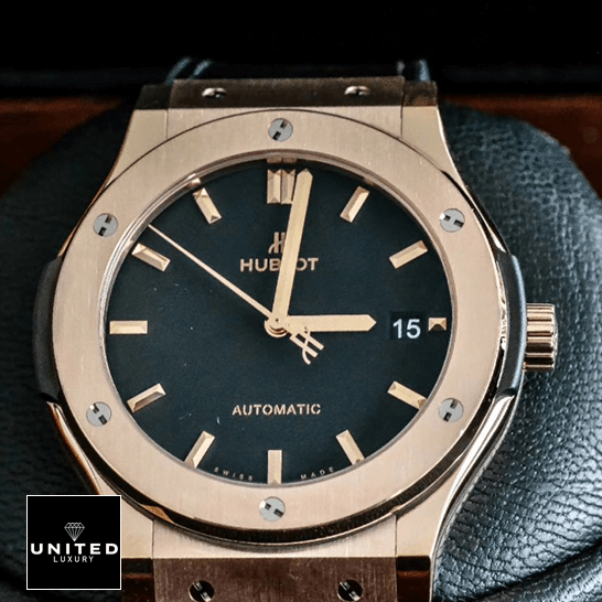 Hublot Classic Fusion King Gold 511.OX.1181.LR Replica hublot classicfusion 511.OX .1181.LR replica front 1 Hublot Black Dial Automatıc Gold Bezel Replica in the box