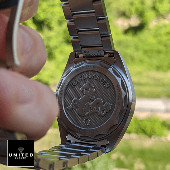 Omega Railmaster Co-Axial Master Steel 220.10.40.20.03.001 Collector’s Clone 1:1 omega seamaster 220.10.40.20.03.001 replica case Omega Raılmaster Stainless Steel Case Replica green background