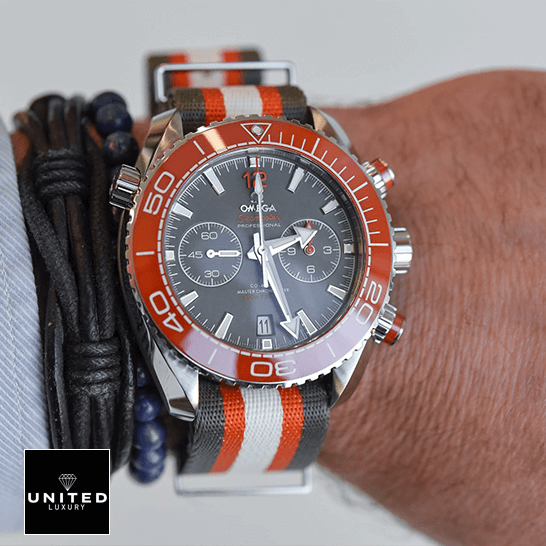 Omega Seamaster Planet Ocean 215.32.46.51.99.001 "Grey" Premium Duplicate Edition omega seamaster planet ocean 215.32.46.51.99.001 replica wrist Omega Seamaster Planet Ocean Grey Dial Replica next to bracelet