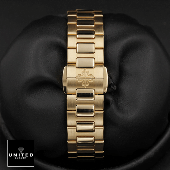 Patek Philippe Nautilus 7010/1R "Golden Dial" Collector’s Copy 1:1 patek philippe nautilus 70101R 012 replica folding Patek Philippe Nautilus 70101R-012 Rose Gold Bracelet Replica opened clasp