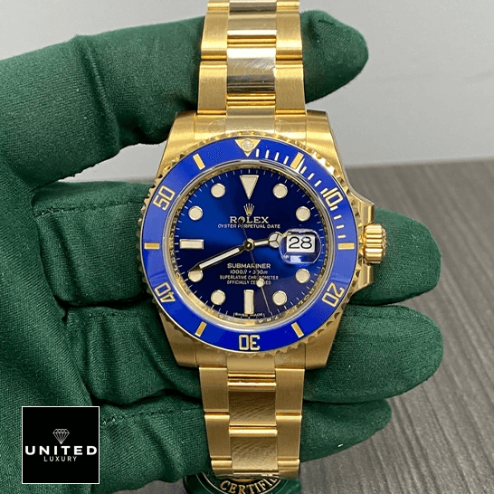 Rolex Submariner Date "Bluesy" 326934-0003 Precision Replica Edition Rolex Submariner Blue Dial 116618LB Replica on the hand