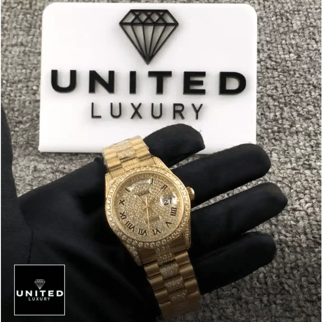 Rolex Day-Date "Iced Out" Perfect Super Clone Yeni Proje 1 20 Rolex Datejust 116622 Replica yellow gold with diamond bracelet