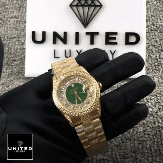 Rolex Day-Date 118348 "Iced Out" Deluxe Clone 1:1 as 2 Rolex Datejust 118348 Replica yellow gold color and a gem-set bezel