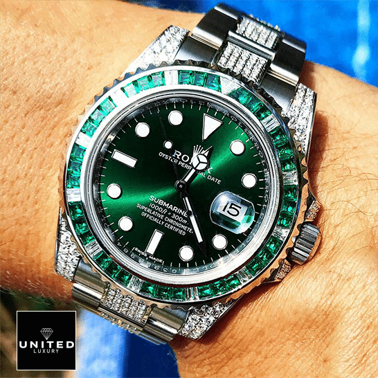 Rolex Submariner 116610LV "Hulk Iced Out" Premium Replica 1:1 Rolex Submariner Hulk 116610LV Diamond Green Dial Iced Out Replica on his arm