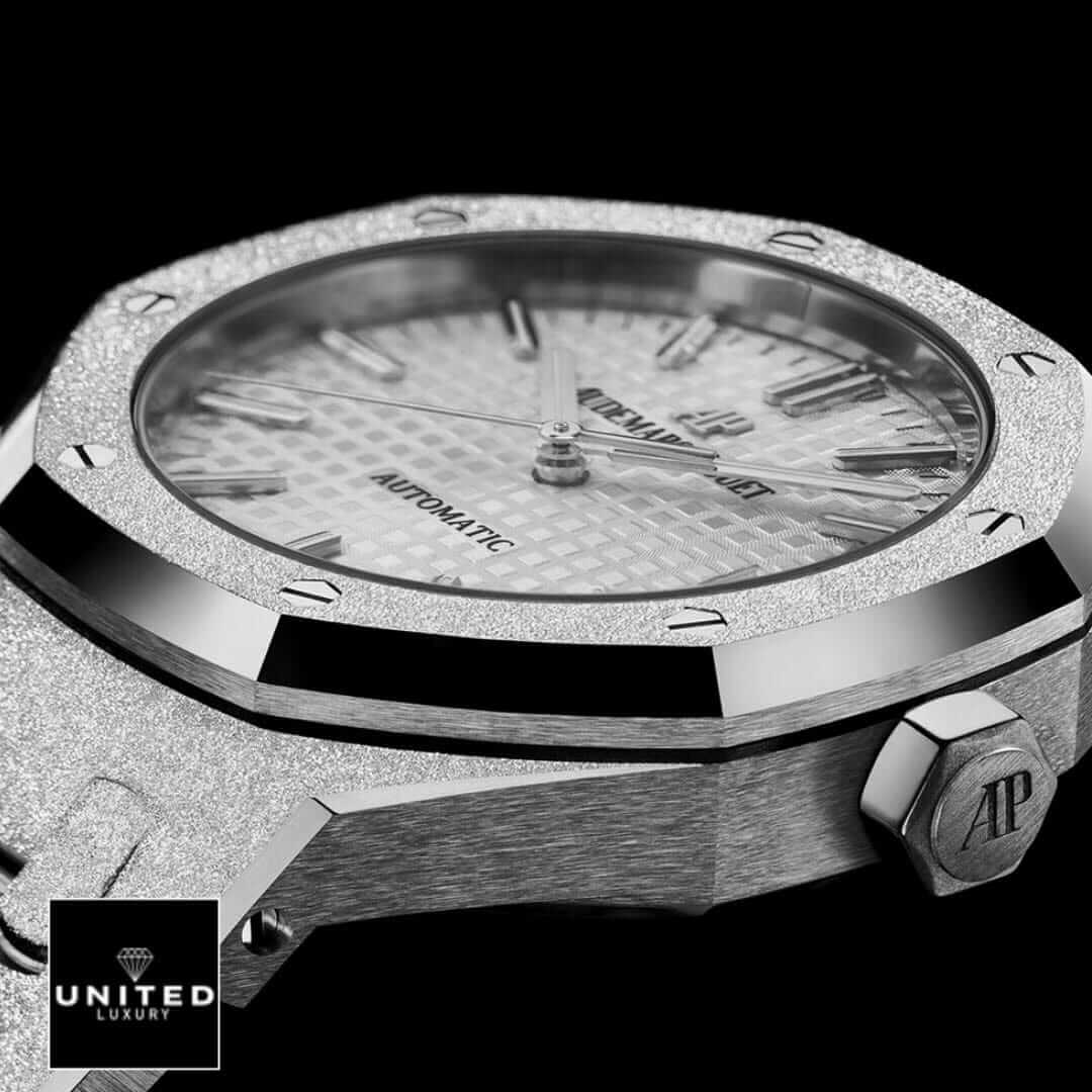 Audemars Piguet Royal Oak Automatıc Replica crown / push button
