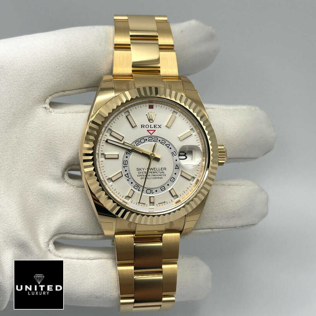 Rolex Sky-Dweller 326938 "Yellow Gold" High-End Replica 1:1 Yeni Proje 1 39 Rolex Sky-Dweller 326938 "Yellow Gold" High-End Replica 1:1 Yeni Proje 1 39