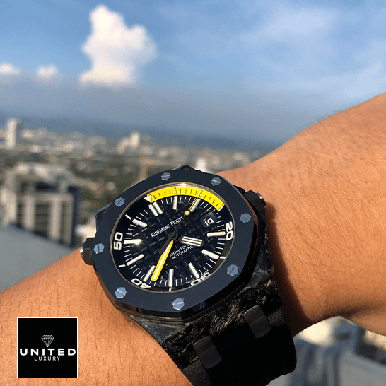 Audemars Piguet Royal Oak Offshore Diver 15706AU "Forged Carbon" Perfect Clone Edition audemars piguet royal oak offshore diver 15706AU.OO .A002CA.01 replica hand Audemars Piguet Royal Oak Offshore Diver 15706AU.OO_.A002CA.01 Replica on the wrist