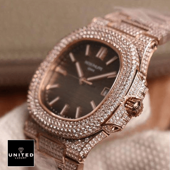 Patek Philippe Nautilus 5711 "Iced Out Diamonds" Authentic Replica Edition patek philippe nautilus jumbo 5711 R8 man Patek Philippe Nautilus Jumbo Iced Out 5711-R8 Replica side view