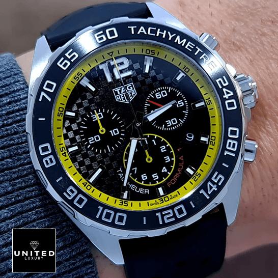 TAG Heuer Formula 1 CAZ1010.FT8024 "Black Dial" Ultra Precision Replica Tag Heuer Carrera Yellow Black Dial Replica on the man wrist