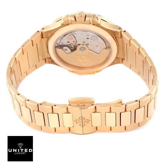 Patek Philippe Nautilus 7118/1200R-001 "Rose Gold Diamond Bezel" Luxury Clone Quality asdwq Patek nautilus 7122/1R-001 replica clasp and case white backgorund