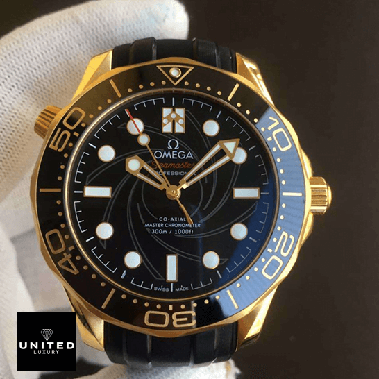 Omega Seamaster Diver 210.30.42.20.01.001 "Black Dial" Masterpiece Clone Omega Seamaster Black Dial Gold Bezel Replica on the hand