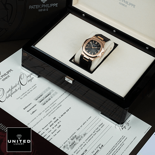 Patek Philippe Nautilus 5711/R-001 "Rose Gold" Exceptional Replica 1:1 patek_philippe_nautilus_5711_man_unitedluxury