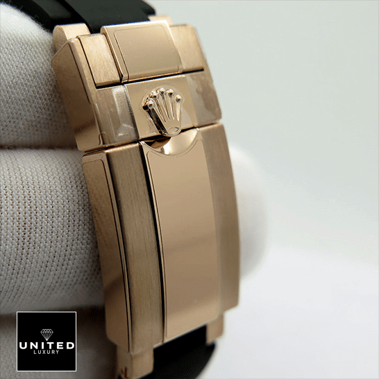 Rolex Cosmograph Daytona 116515LN "Ivory Dial" Next Level Replica This Rolex Cosmograph Daytona 116515LN-0014 Everose Gold Fold Clasp on the Rolex Logo Replica