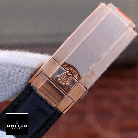 Rolex Cosmograph Daytona 116515LN-0003 "Ivory Dial" Ultra Realistic Copy rolex cosmograph daytona white dial 116515LN replica black unitedluxurynet Kopya Rolex Cosmograph Daytona 116515LN-0003 Rose Gold Fold Clasp Replica