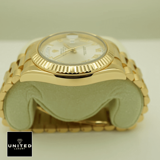 Rolex Day-Date 218238 "Presidential" Ultra Fine Replica rolex day date II collection gold silver white dial 218238 left Rolex Day-Date II Collection Gold Silver 218238 Replica Left Side