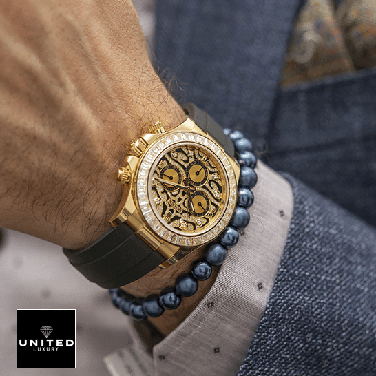 Rolex Cosmograph Daytona 116588TBR "Eye Of The Tiger" Exact Duplicate Quality Rolex Daytona Yellow Gold 116508-0004 Replica on his arm