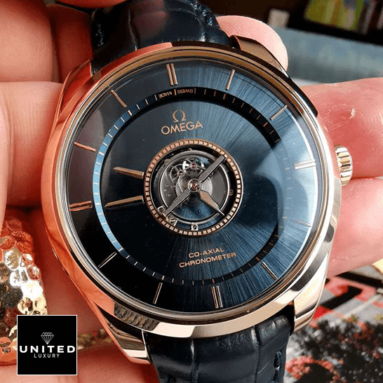 Omega De Ville Tourbillon Co-Axial 4637.31.31 "Tourbillon" Mirror Clone Quality omega 528.53.44.21.03.001 de ville tresor Omega 528.53.44.21.03.001 Tourbillion Blue Dial Replica on the hand