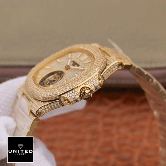 Patek Philippe Nautilus 5711/1A-018 "Yellow Gold" Detailed Super Clone patek philippe 5711 rightside replica Patek Philippe Tourbillion 5711 Replica side view