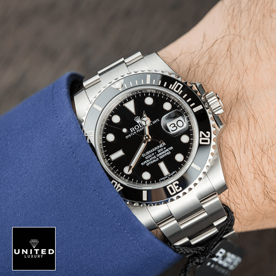 Rolex Submariner 126610LN-0001 Super Clone 1:1 Rolex Submariner 116610LN Black Dial Replica on the wrist in a suit