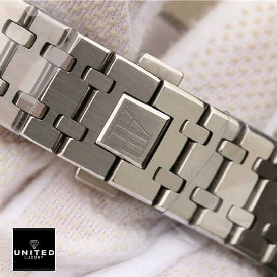 Audemars Piguet Royal Oak Chronograph 26320ST.OO.1220ST.01 Authentic Super Replica ap royal oak black dial replica 5 Audemars Piguet Royal Oak Stainless Steel Bracelet Replica on the white glove hand