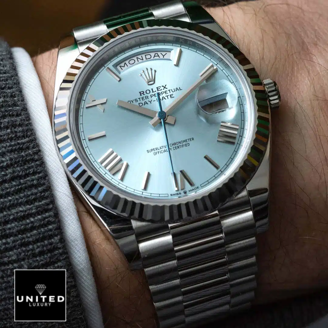 Rolex Day-Date 228236 "Ice Blue Grooved" Super Clone Quality Yeni Proje 1 9 Rolex Day Date 228236 Ice Blue Grooved Replica on is arm
