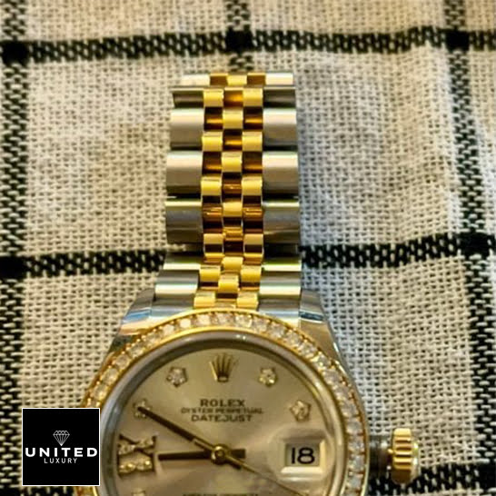 Rolex Datejust 279383RBR-0003 Two Tone Jubilee Bracelet Replica on the table