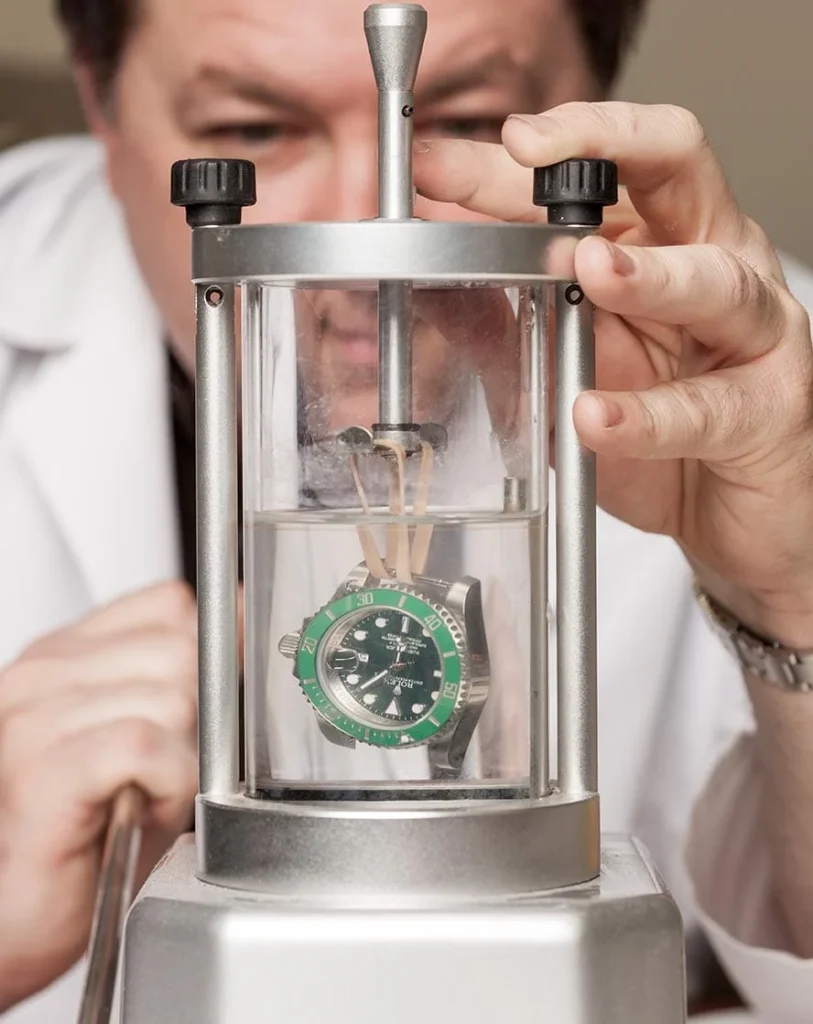 Fake Rolex vs Real: Super Clone Comparison Guide 2025 8 waterproof rolex test