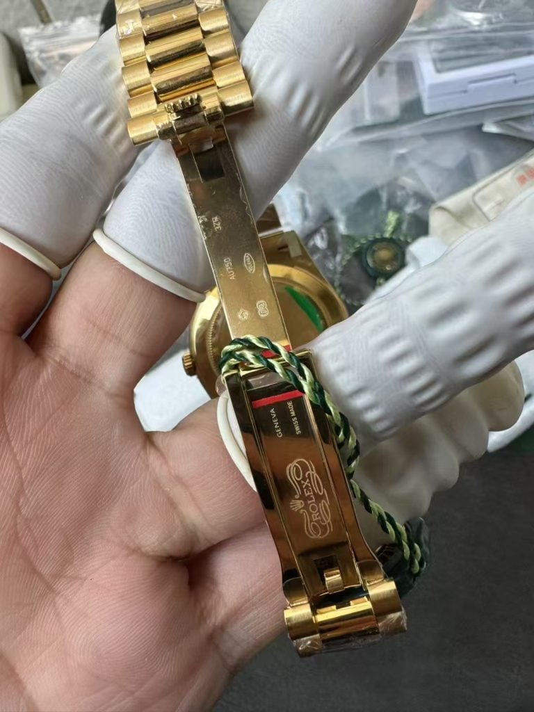 CBD Factory Watches CBD Day Date Black 5 768x1024 1 CBD Factory Watches CBD Day Date Black 5 768x1024 1